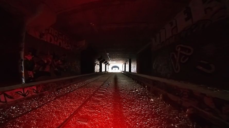 P0136-tunnel